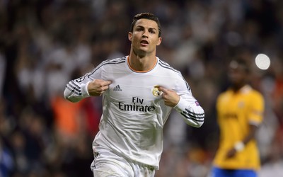 亚美电竞动态-于帕梅卡诺国家队首发稳了